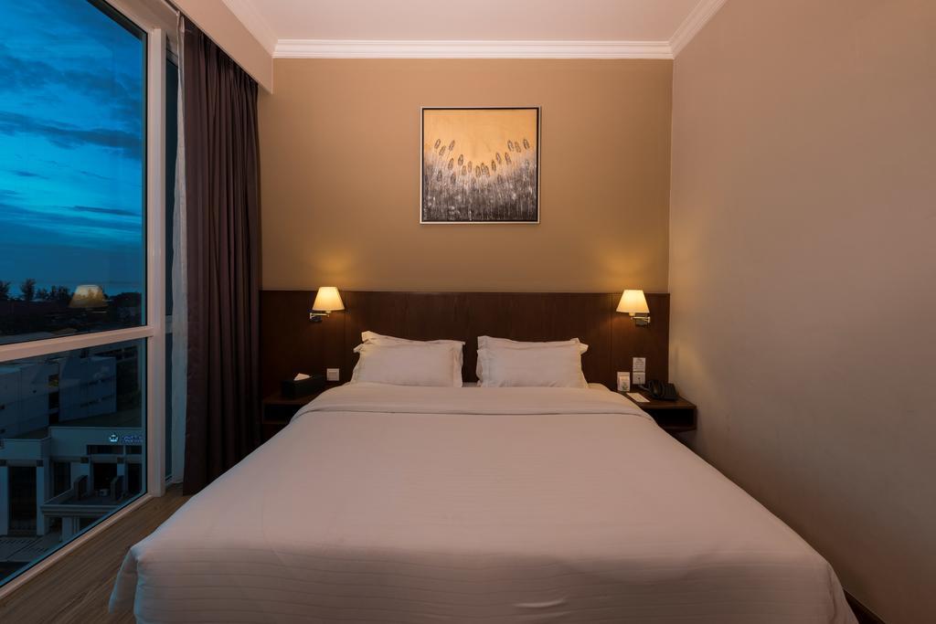 Swiss Hotel Apartment Kuala Belait Екстер'єр фото